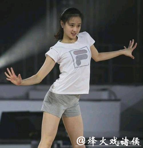 体操女神才貌双全,却嫁1米58五冠王,生一双儿女如今成人生赢家 体操女神才貌双全,却嫁1米58五冠王,生一双儿女如今成人生赢家